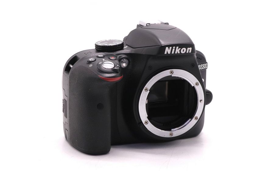 Nikon D3300 body в упаковке (пробег 135 кадров)