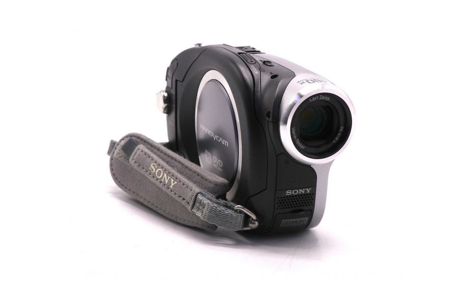 Видеокамера Sony DCR-DVD203E Handycam