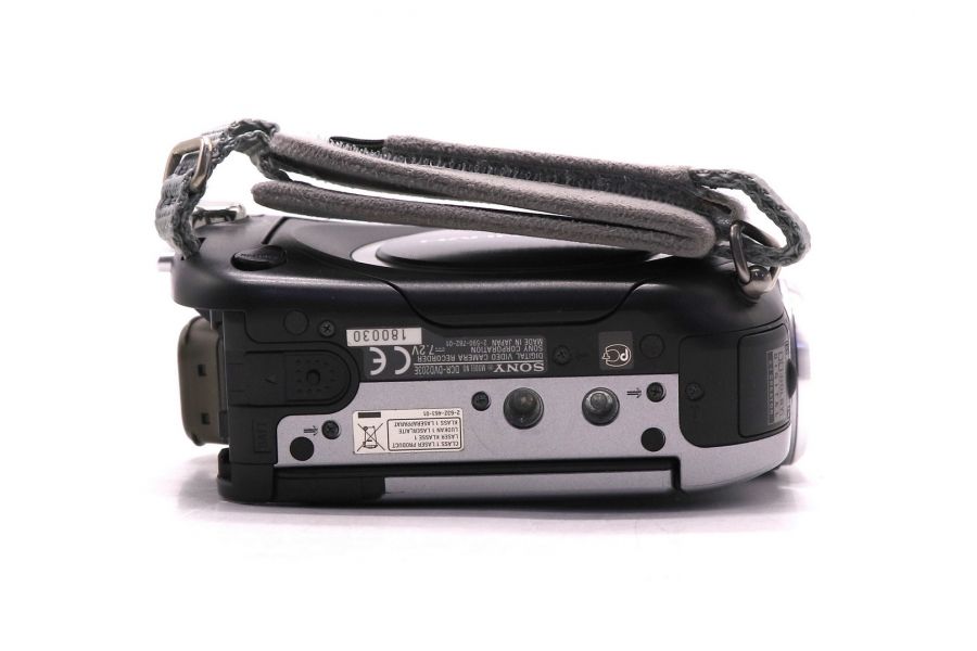 Видеокамера Sony DCR-DVD203E Handycam