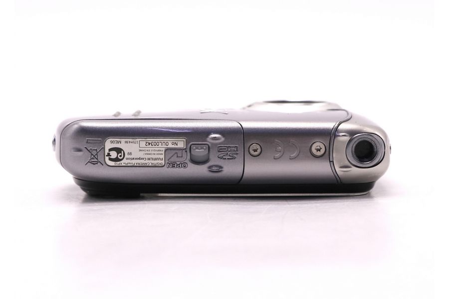 Фотоаппарат Fujifilm FinePix XP10 в упаковке