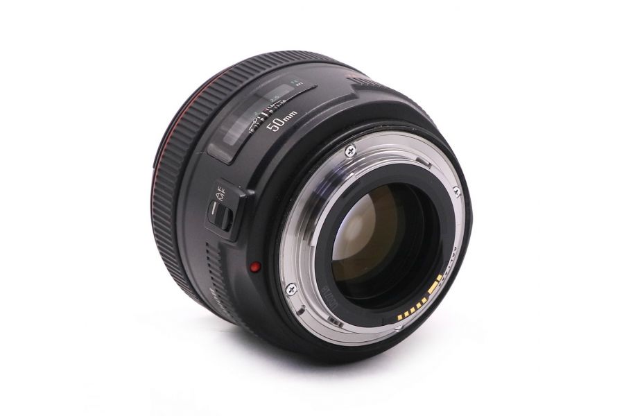 Объектив Canon EF 50mm f/1.2L USM в упаковке