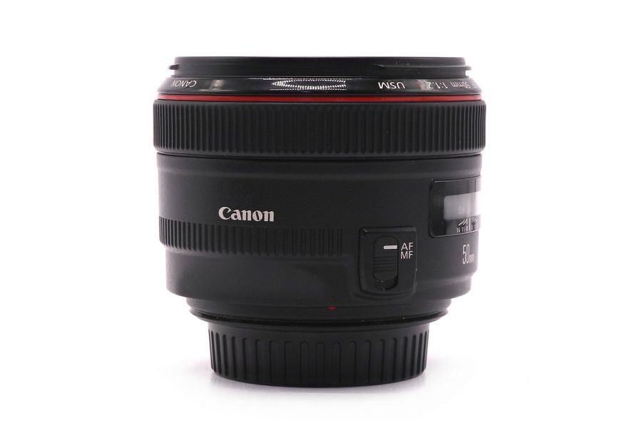 Объектив Canon EF 50mm f/1.2L USM в упаковке