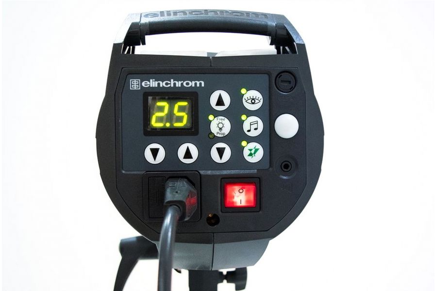 Осветитель профессиональный Elinchrom BRX 500