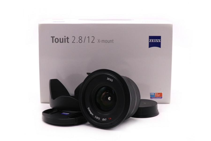 Объектив Zeiss Touit 2.8/12 X-mount в упаковке