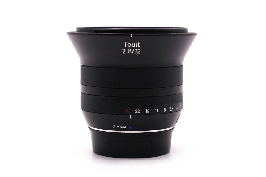 Объектив Zeiss Touit 2.8/12 X-mount в упаковке
