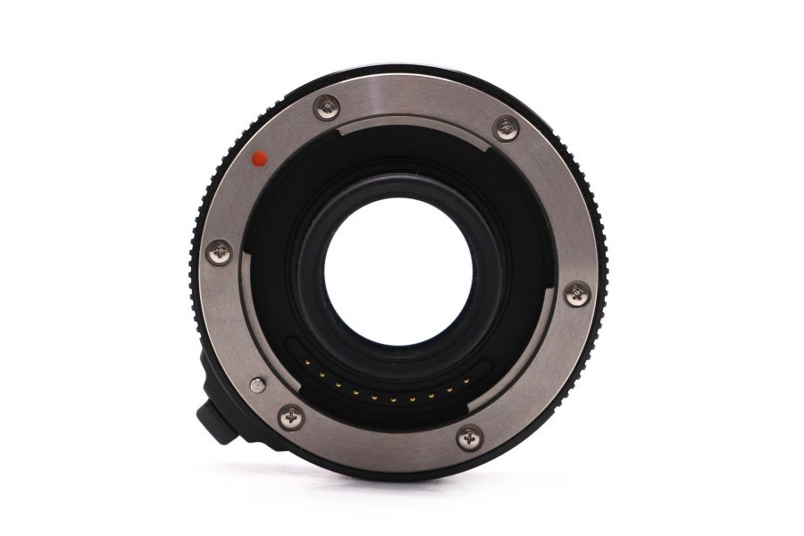 Телеконвертер Fujifilm XF 1.4X TC WR в упаковке