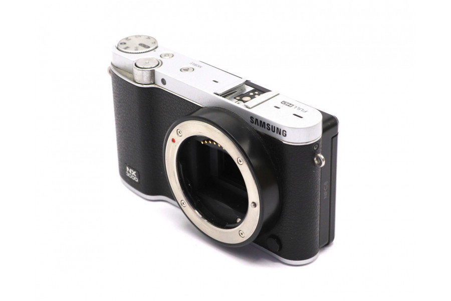 Фотоаппарат Samsung NX3000 body