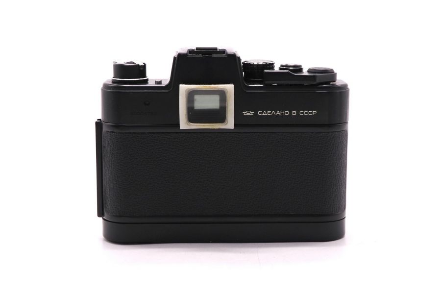 Плёночный советский фотоаппарат Зенит 19 body