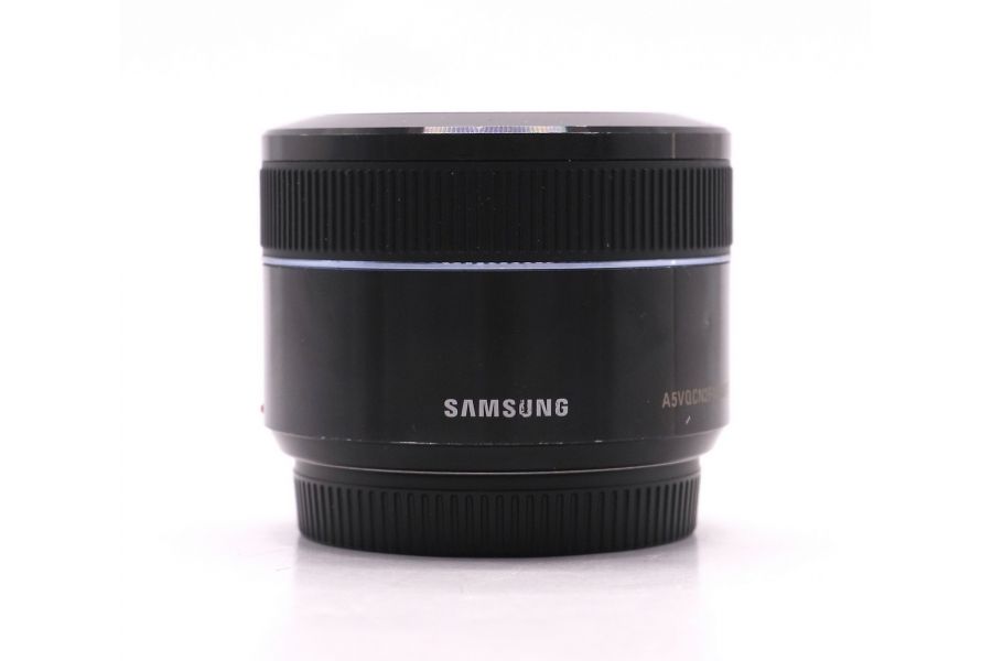 Светосильный объектив Samsung 45mm f/1.8