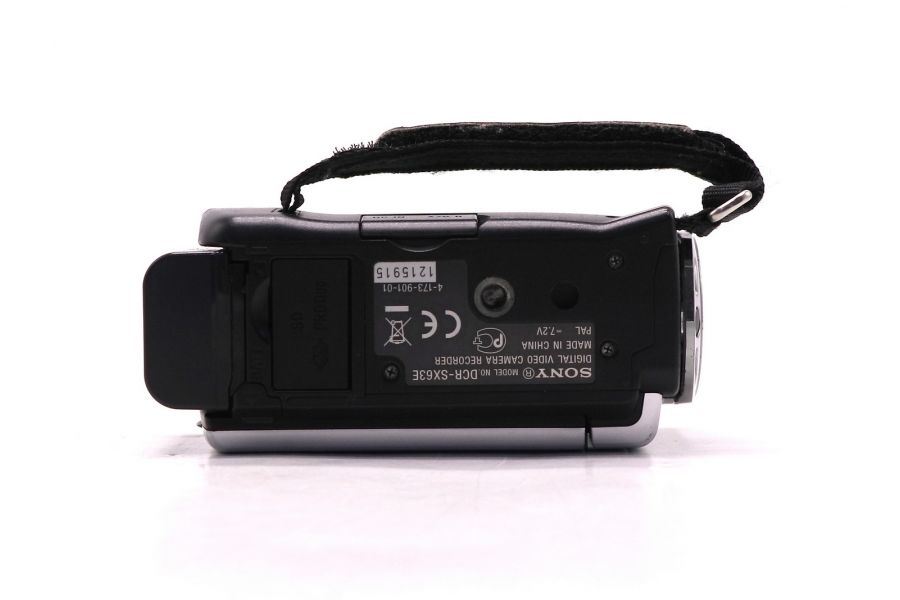 Видеокамера Sony DSR-SX63E Handycam Carl Zeiss