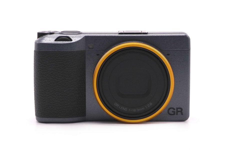 Камера Ricoh GR III Street Edition в упаковке