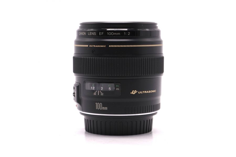 Объектив Canon EF 100mm f/2 USM в упаковке