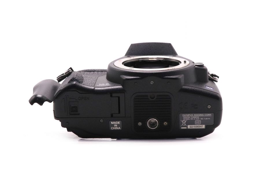 Зеркальная камера Olympus E-420 body в упаковке