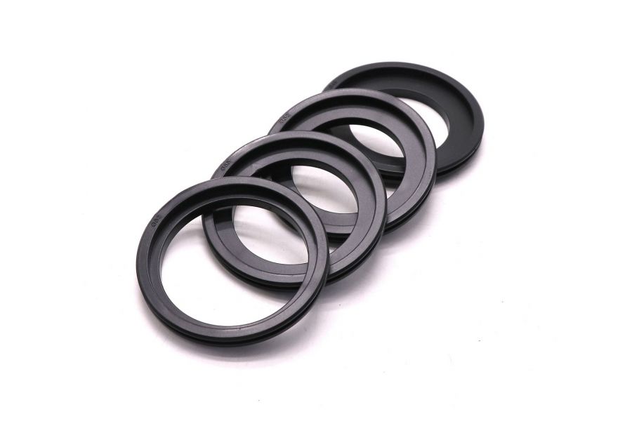 Кольцевой светодиодный осветитель RF550 в упаковке