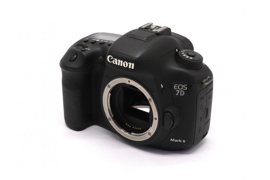 Canon EOS 7D Mark II body в упаковке (пробег 39500 кадров)