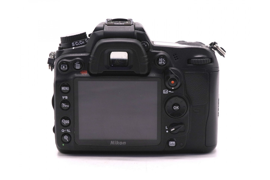 Фотокамера Nikon D7000 body (пробег 16400 кадров)