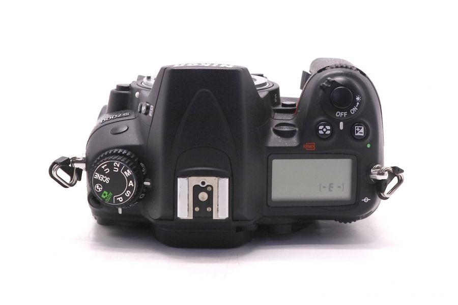 Фотокамера Nikon D7000 body (пробег 16400 кадров)