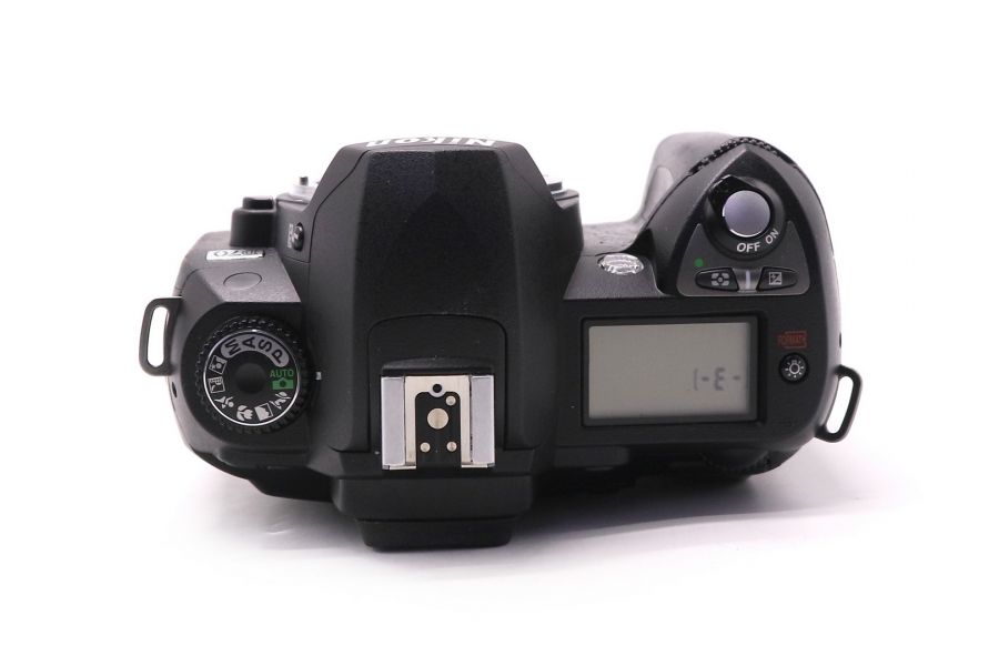 Nikon D70 body в упаковке (пробег 1475 кадров)