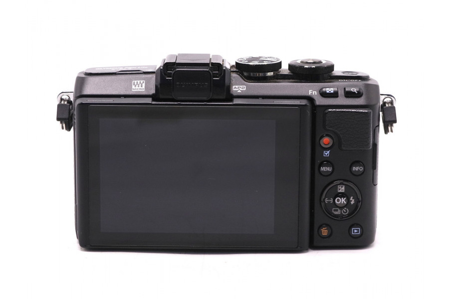 Камера Olympus Pen E-PL7 kit (пробег 6225 кадров)
