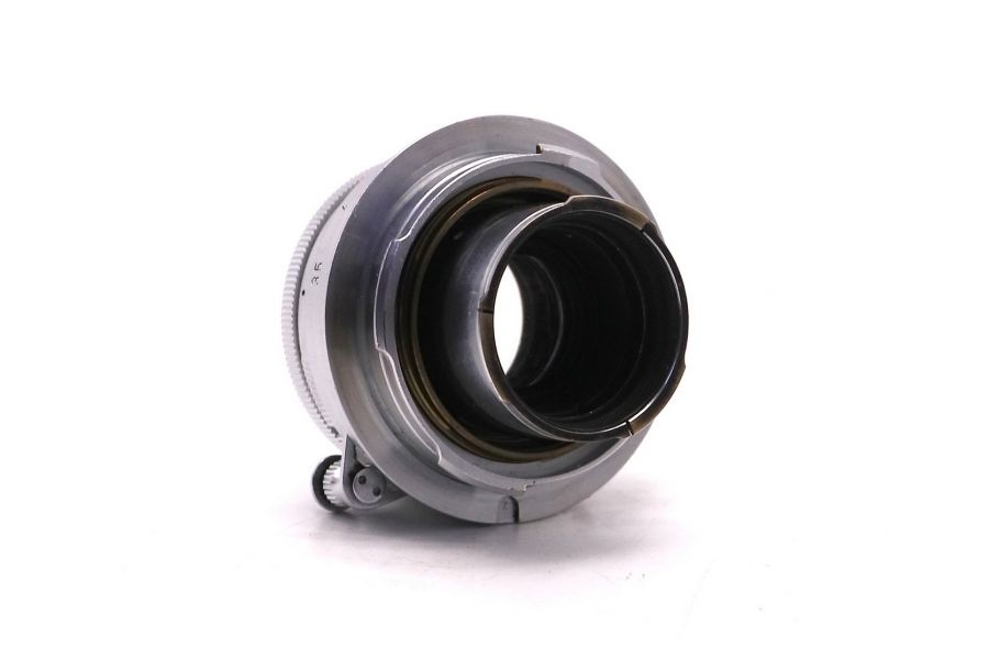 Компактный объектив Leica Elmar 50mm f/2.8