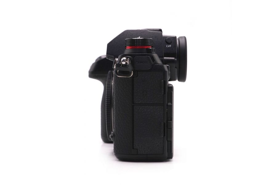 Panasonic Lumix DC-S1 body в упаковке (пробег 460 кадров)