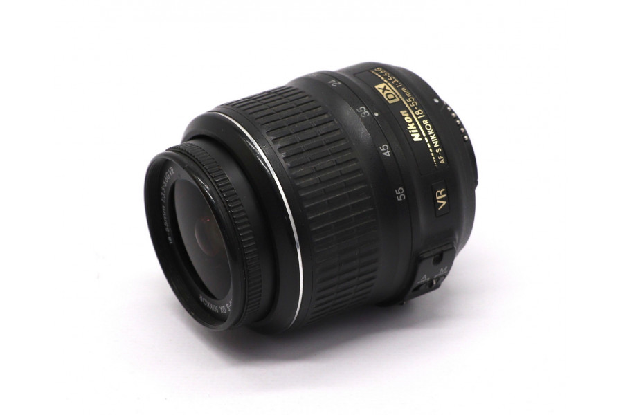 Цифровой Nikon 18-55mm f3.5-5.6G AF-S VR DX Nikkor