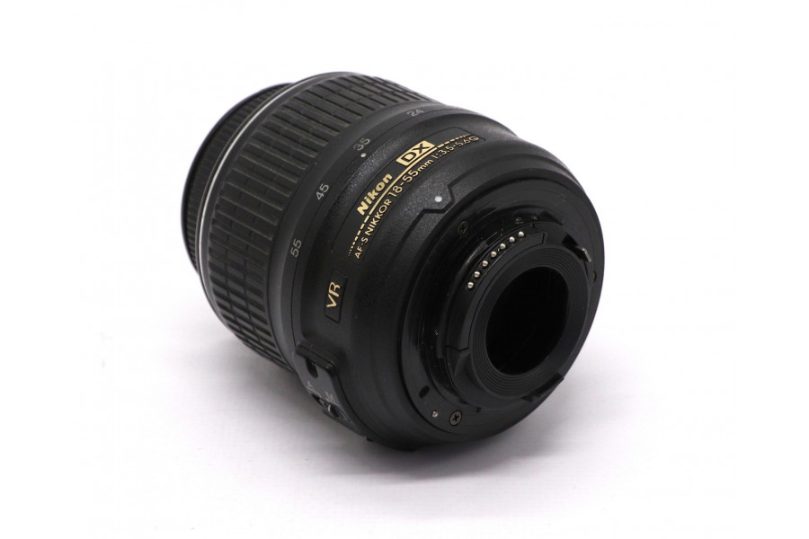 Цифровой Nikon 18-55mm f3.5-5.6G AF-S VR DX Nikkor
