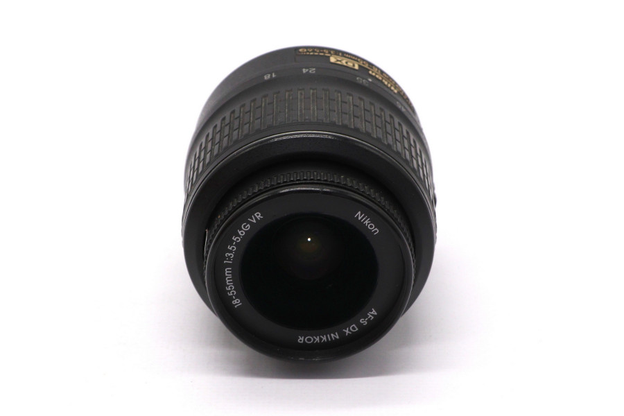 Цифровой Nikon 18-55mm f3.5-5.6G AF-S VR DX Nikkor