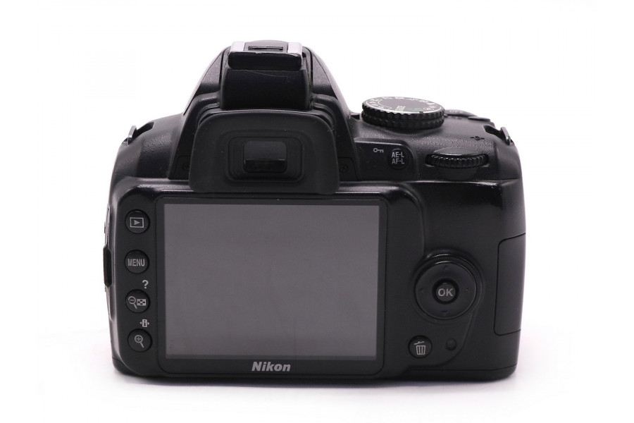 Зеркальный Фотоаппарат Nikon D3000 body
