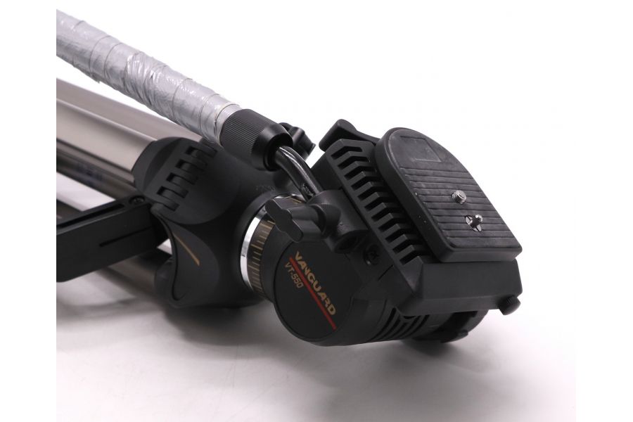 Штатив-трипод профессиональный Vanguard VT-550