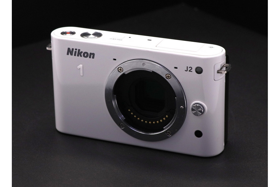 Nikon 1 J2 body в упаковке (пробег 2830 кадров)