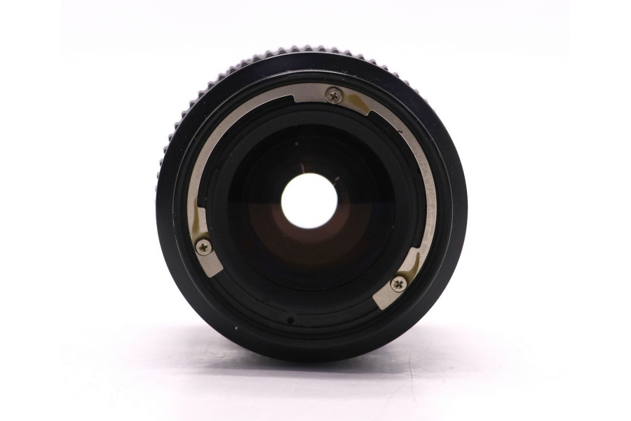 Объектив Nikon 35-70mm f/3.5-4.8 Zoom-Nikkor