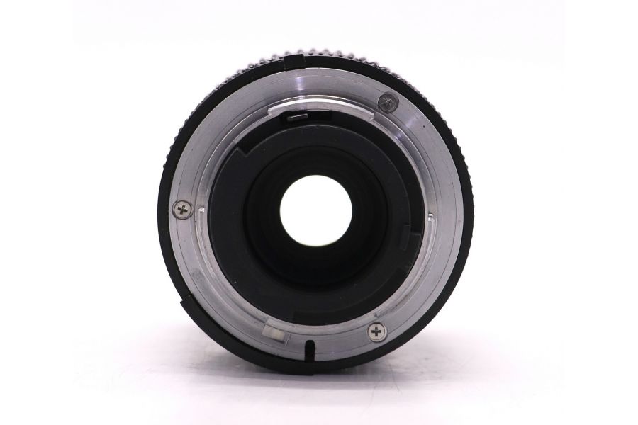 Объектив Nikon 35-70mm f/3.5-4.8 Zoom-Nikkor