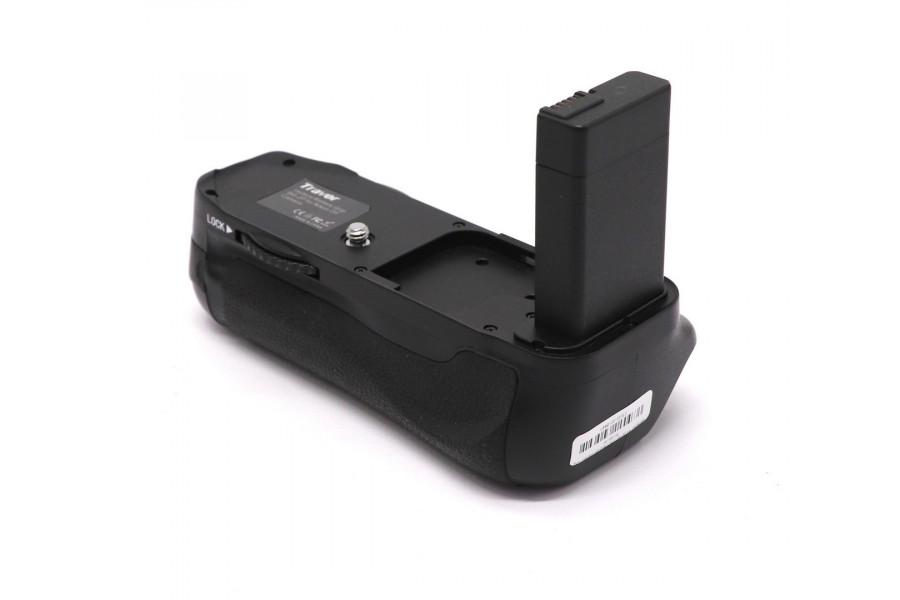 Батарейная ручка Travor BG-2P Battery Grip for Nikon