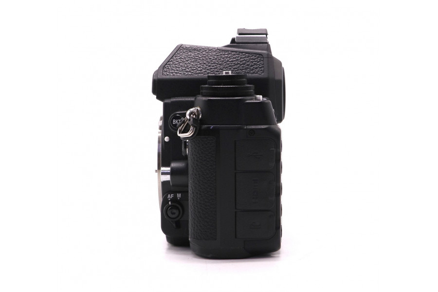 Nikon Df body в упаковке (пробег 120190 кадров)