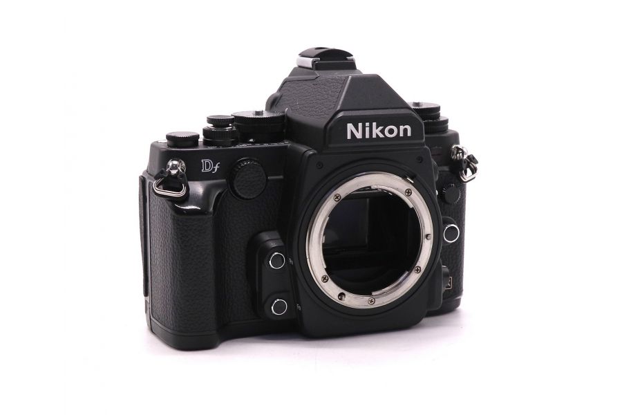 Nikon Df body в упаковке (пробег 120190 кадров)