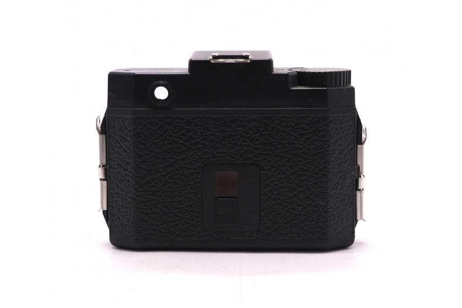 Среднеформатный фотоаппарат Holga 120 GN