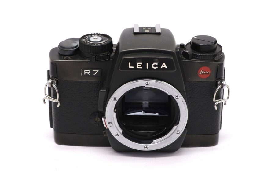 Зеркальный фотоаппарат Leica R7 body в упаковке