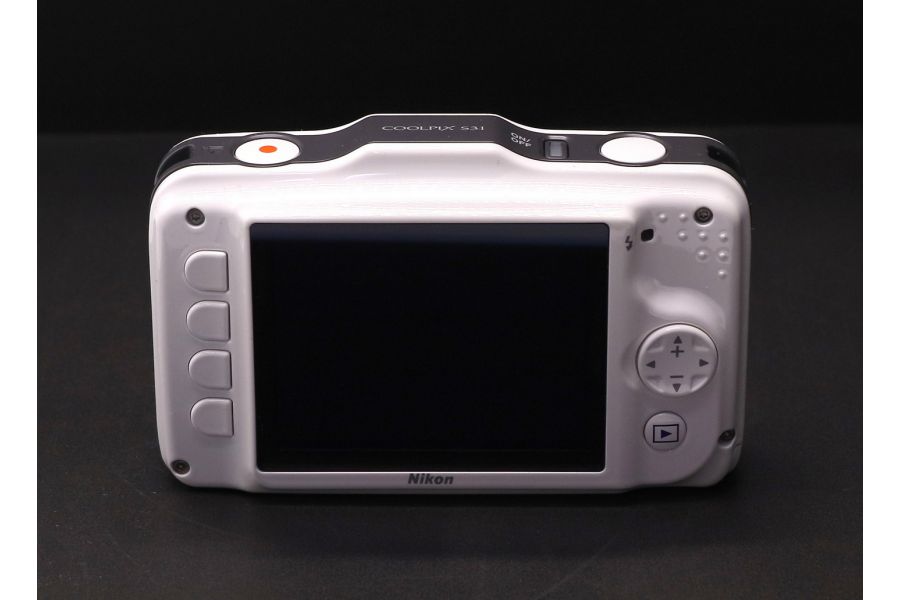 Фотоаппарат Nikon Coolpix S31 в упаковке