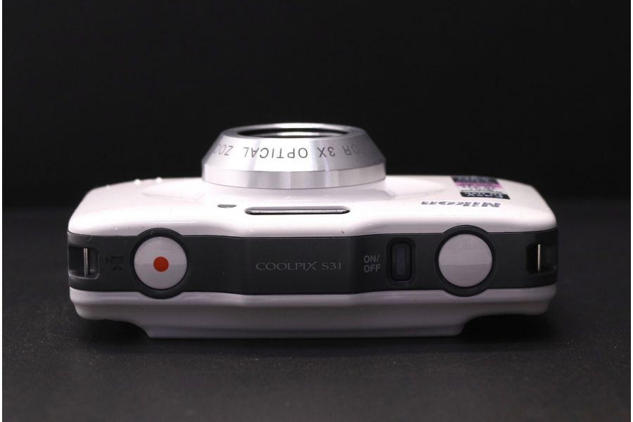 Фотоаппарат Nikon Coolpix S31 в упаковке