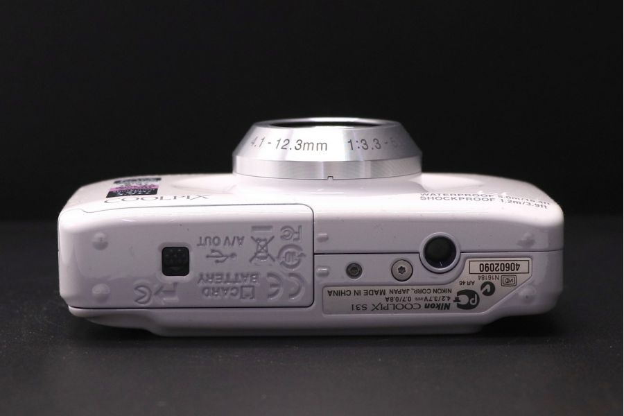 Фотоаппарат Nikon Coolpix S31 в упаковке