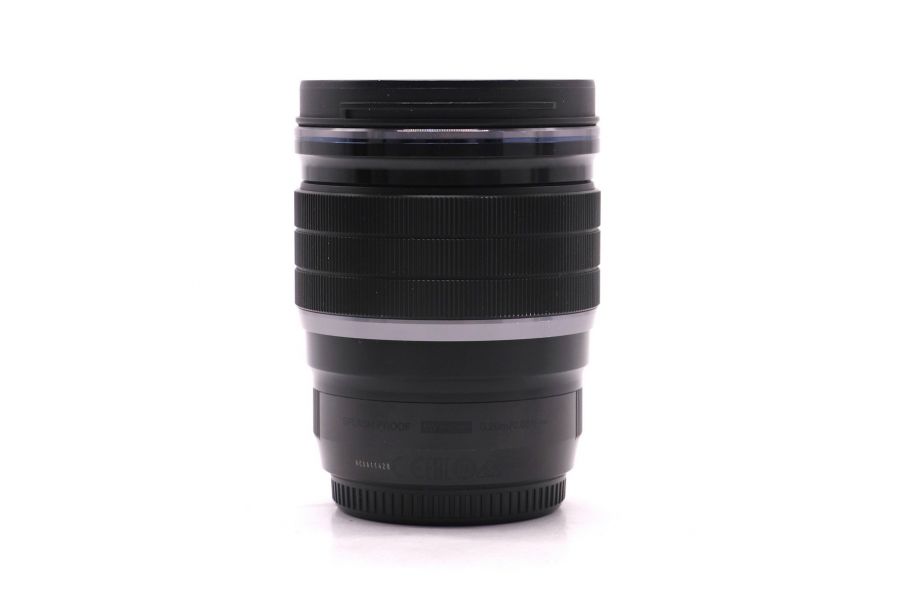 Olympus M.Zuiko Digital ED 17mm f/1.2 Pro в упаковке