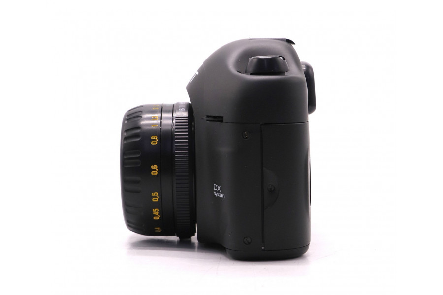 Фотоаппарат зеркальный Зенит 412 LS kit в упаковке