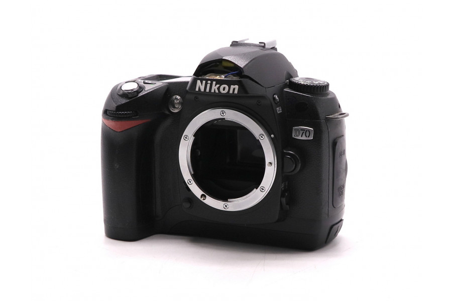 Фотокамера Nikon D70 body (пробег 5245 кадров)