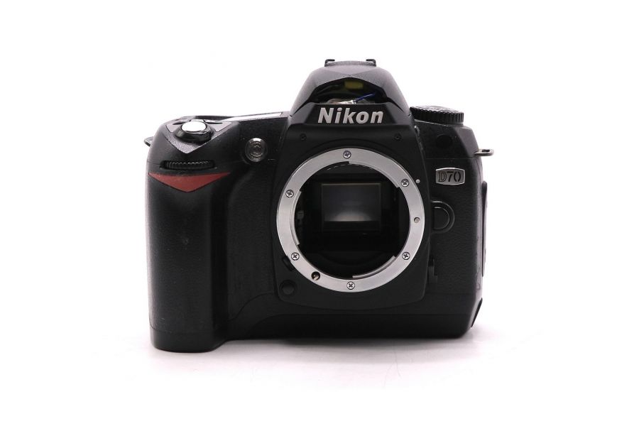 Фотокамера Nikon D70 body (пробег 5245 кадров)