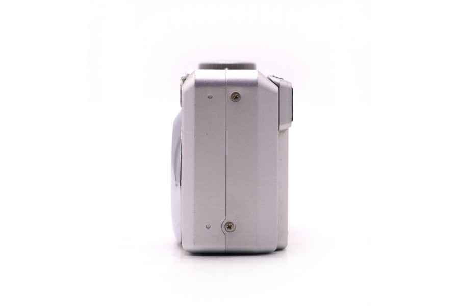 Компактный цифровой фотоаппарат Pentax Optio 550