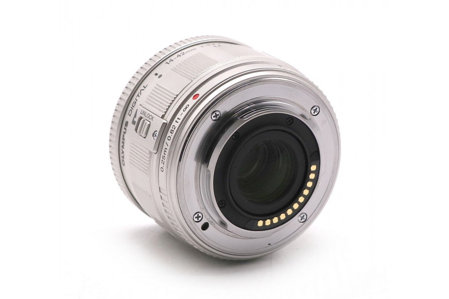 Объектив Olympus M.Zuiko 14-42mm f/3.5-5.6