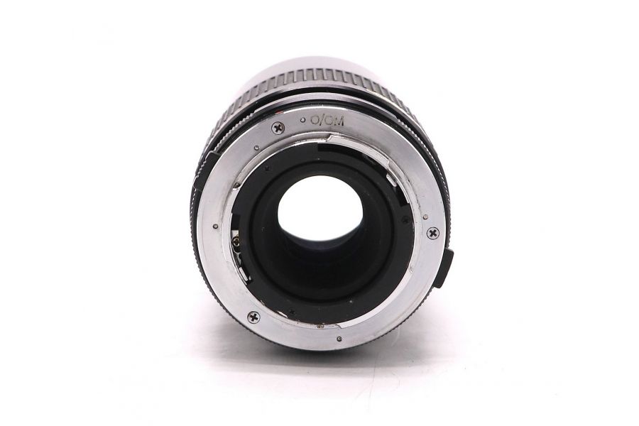 Объектив мануальный Tokina RMC 200mm f/3.5 OM