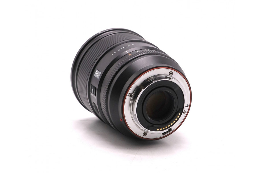 Viltrox AF 27mm f/1.2 E для Sony E в упаковке