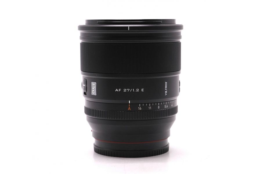 Viltrox AF 27mm f/1.2 E для Sony E в упаковке